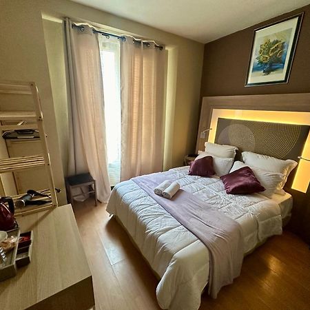 Hotel Victor Hugo Clamart ภายนอก รูปภาพ