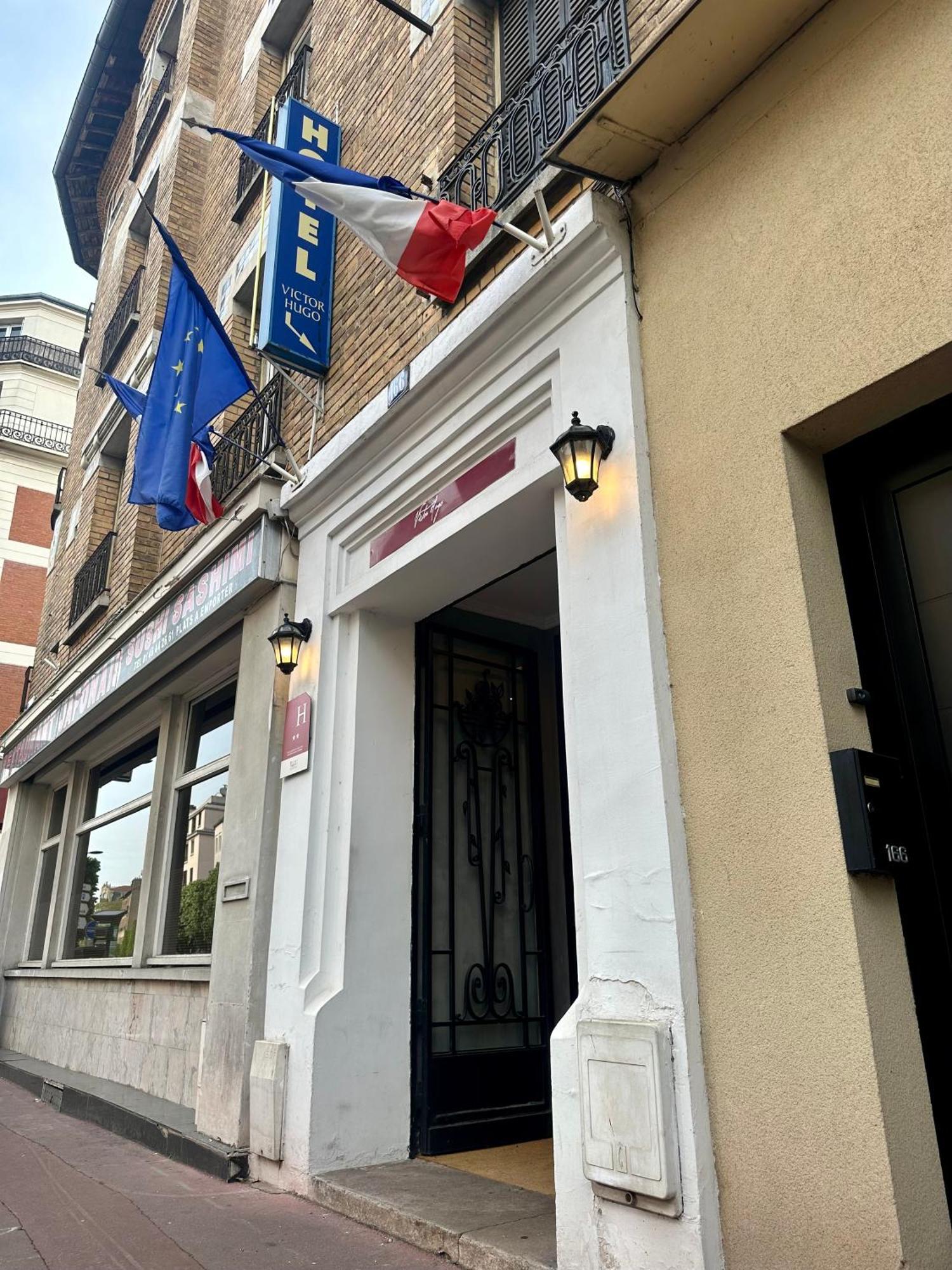 Hotel Victor Hugo Clamart ภายนอก รูปภาพ