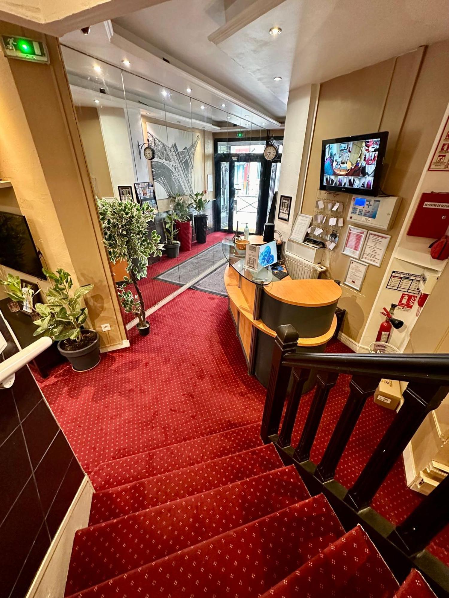 Hotel Victor Hugo Clamart ภายนอก รูปภาพ