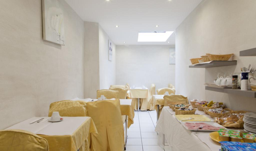 Hotel Victor Hugo Clamart ภายนอก รูปภาพ